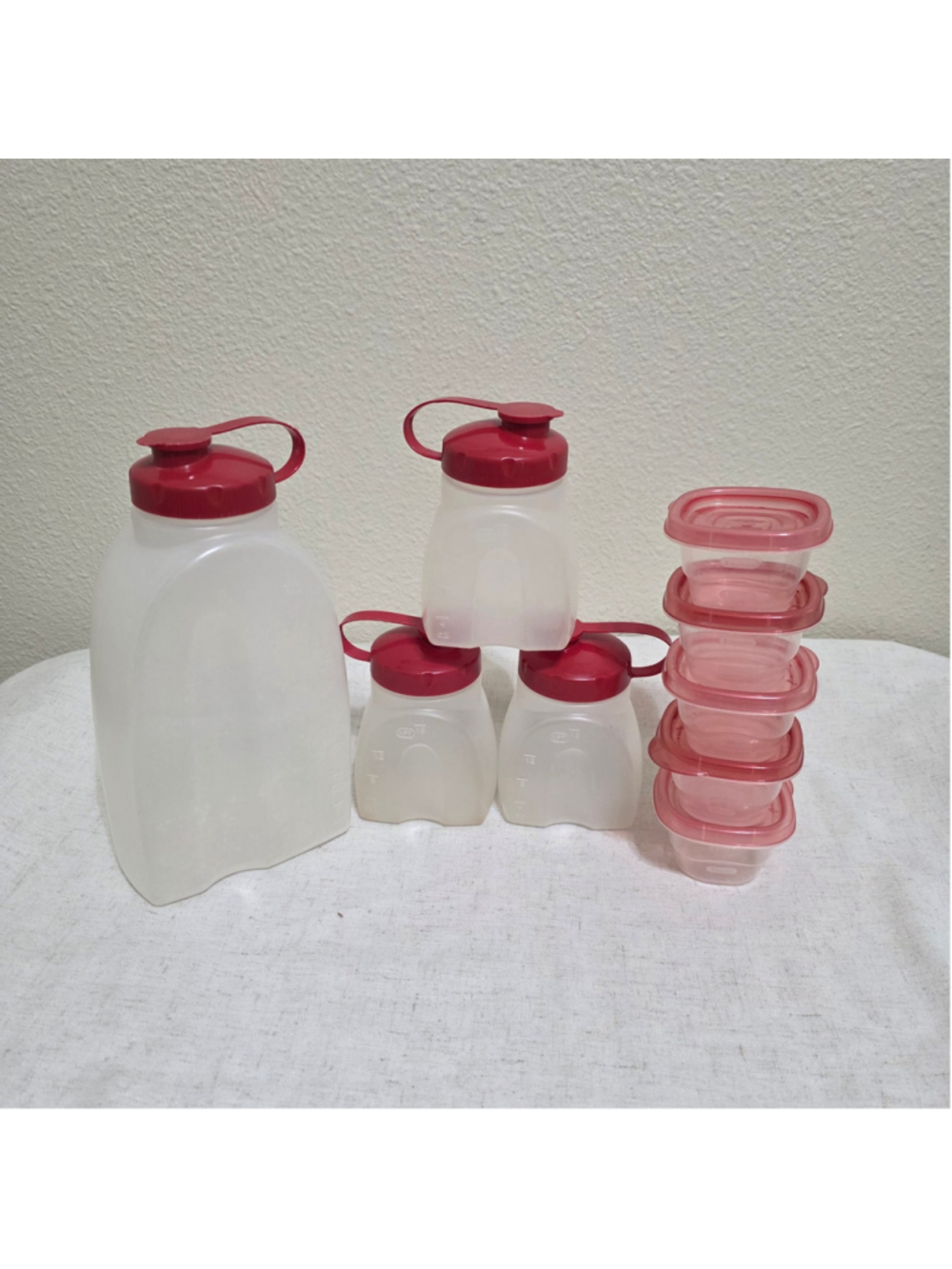 Rubbermaid MixerMate Pour Bottles 2 Qt 16 oz 4 oz Containers Red Lids Lot 9